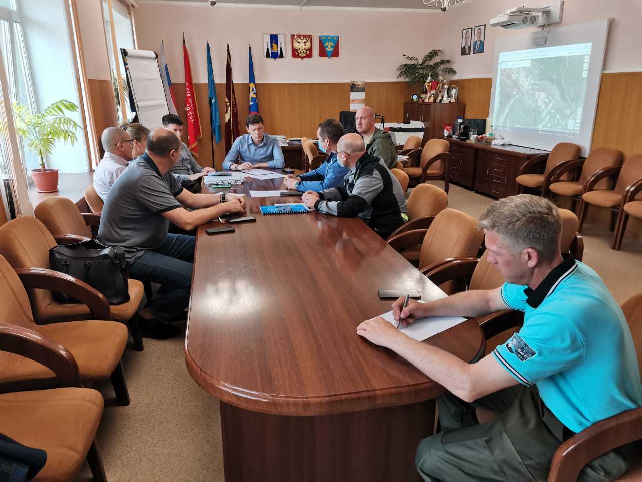 Новости сахалина. Администрация Углегорского городского округа. Администрация Углегорского городского округа Сахалинской области. Углегорское Телевидение Сахалин. Андрей Бурымский Южно-Сахалинск.