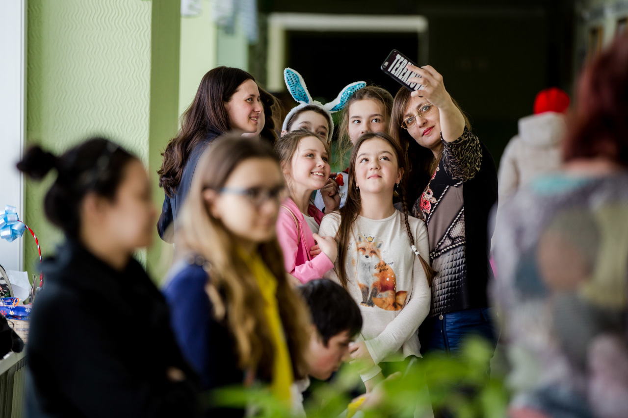 Отметить впервые. Школьный фестиваль. Городской фестиваль иностранных языков. Школа иностранных языков Южно Сахалинск. Фестивали, иностранному языку в школе.