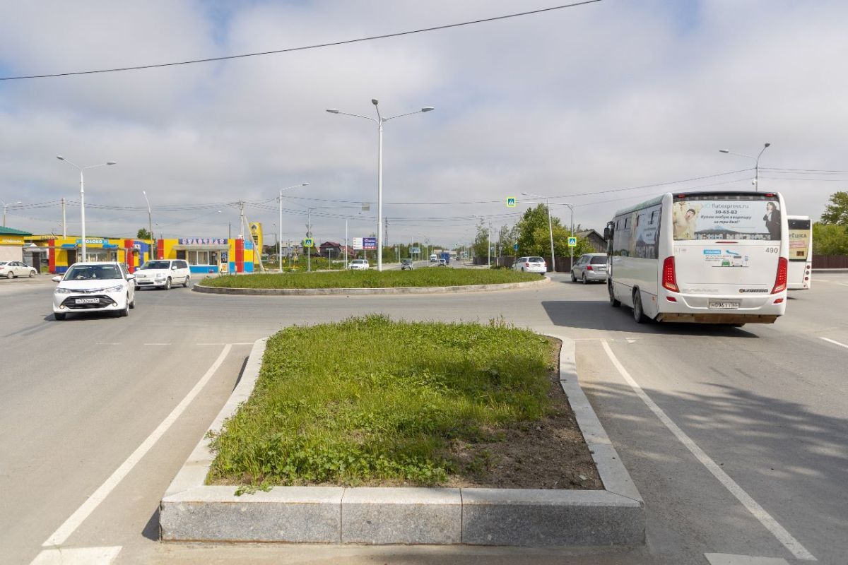 Перекресток южно сахалинск. Перекресток Ленина Пограничная Южно Сахалинск. Ленина 196 Южно-Сахалинск. Круговое движение Иваново. Пересечение Ленина и дорожной Чапаевск.