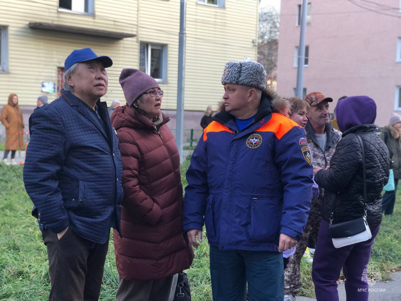 В Южно-Сахалинске загорелась квартира в жилом доме | 10.11.2022 | Южно- Сахалинск - БезФормата