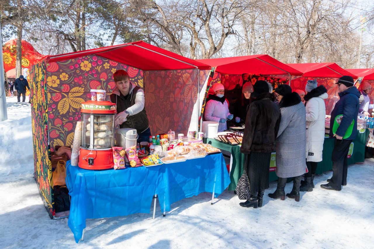 В Южно-Сахалинске отметили Масленицу | 14.03.2021 | Южно-Сахалинск -  БезФормата