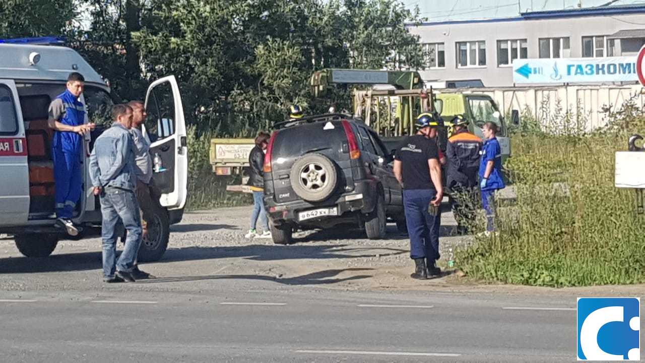 ДТП в Южно-Сахалинске: от удара у машины вырвало колесо | 07.08.2023 |  Южно-Сахалинск - БезФормата