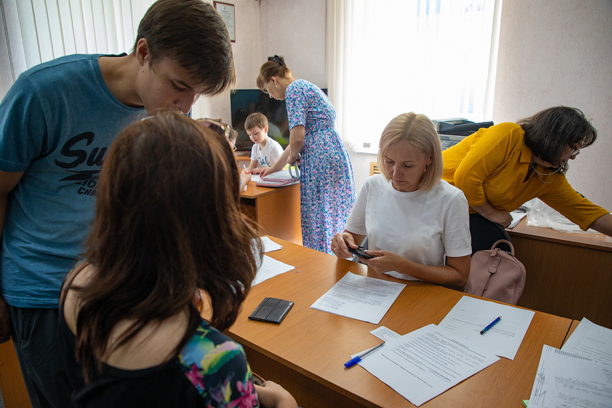 Более 200 жителей Южно-Сахалинска, чьи дома пострадали от циклона, получили  выплаты | 02.09.2023 | Южно-Сахалинск - БезФормата