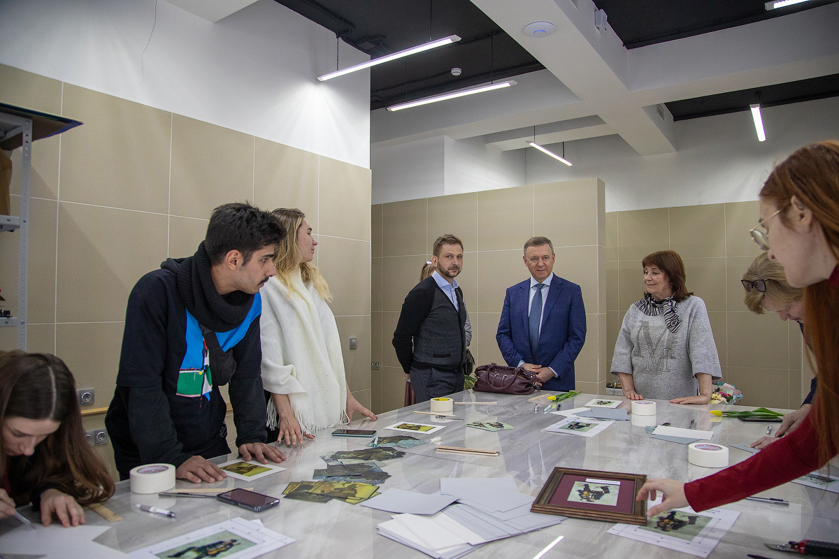 Новое арт-пространство открыли в Южно-Сахалинске | 08.03.2024 | Южно- Сахалинск - БезФормата