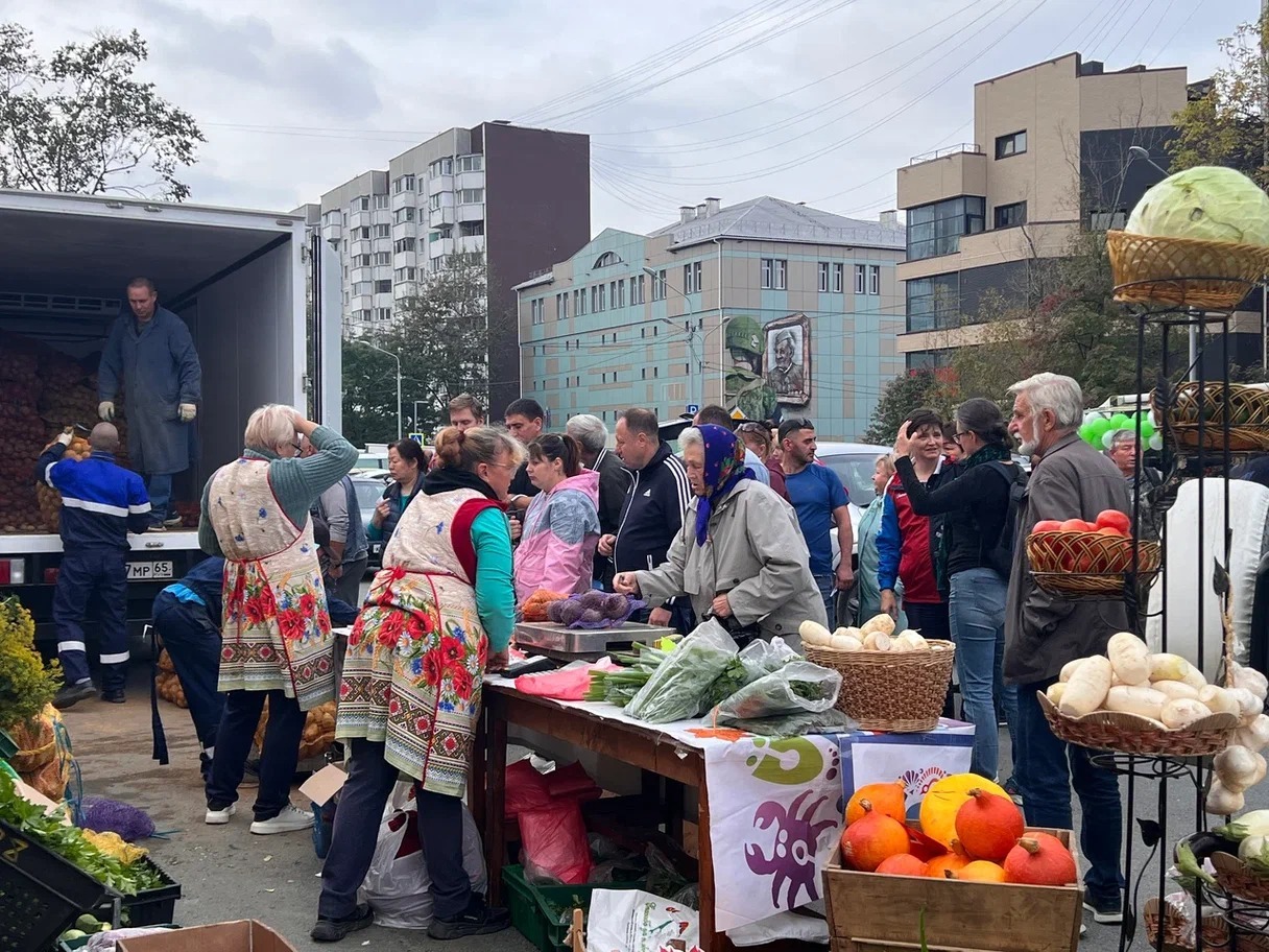 В Южно-Сахалинске прошла ярмарка «Золотая осень Сахалина – 2022» |  03.10.2022 | Южно-Сахалинск - БезФормата