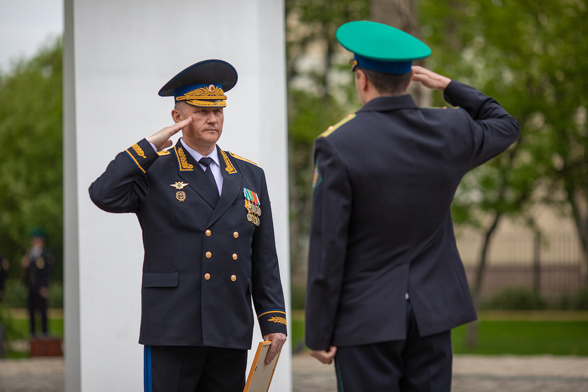 В Южно-Сахалинске отметили День пограничника | 28.05.2023 | Южно-Сахалинск  - БезФормата