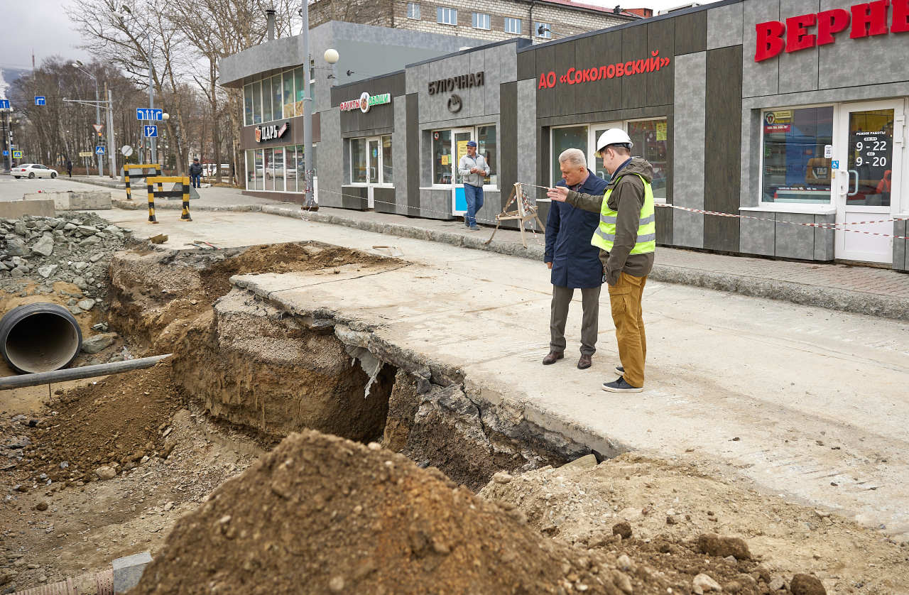 Работы по прокладке нового коллектора начались в Южно-Сахалинске |  24.04.2024 | Южно-Сахалинск - БезФормата