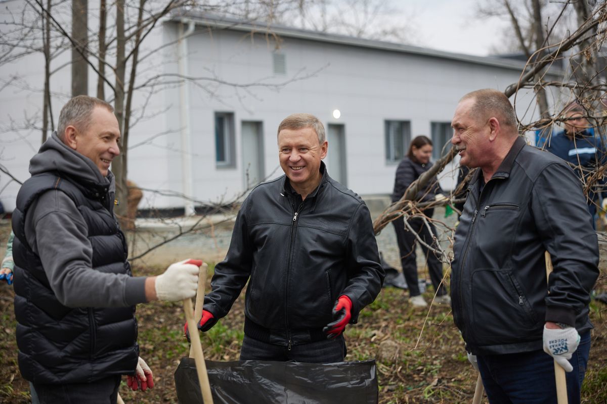 Южно-Сахалинск присоединился ко всероссийскому субботнику | 27.04.2024 |  Южно-Сахалинск - БезФормата