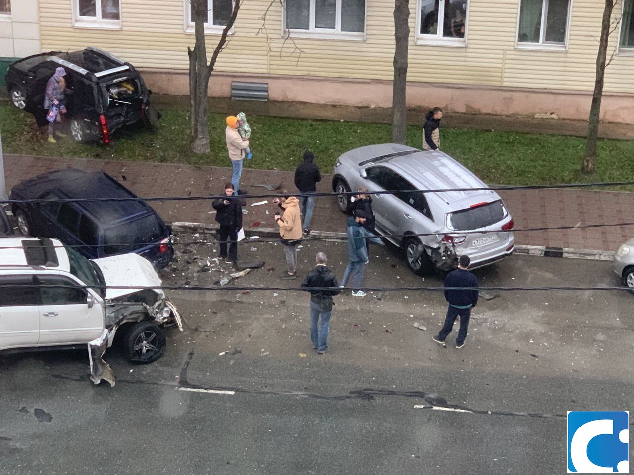 Массовое ДТП произошло в Южно-Сахалинске | 06.11.2023 | Южно-Сахалинск -  БезФормата