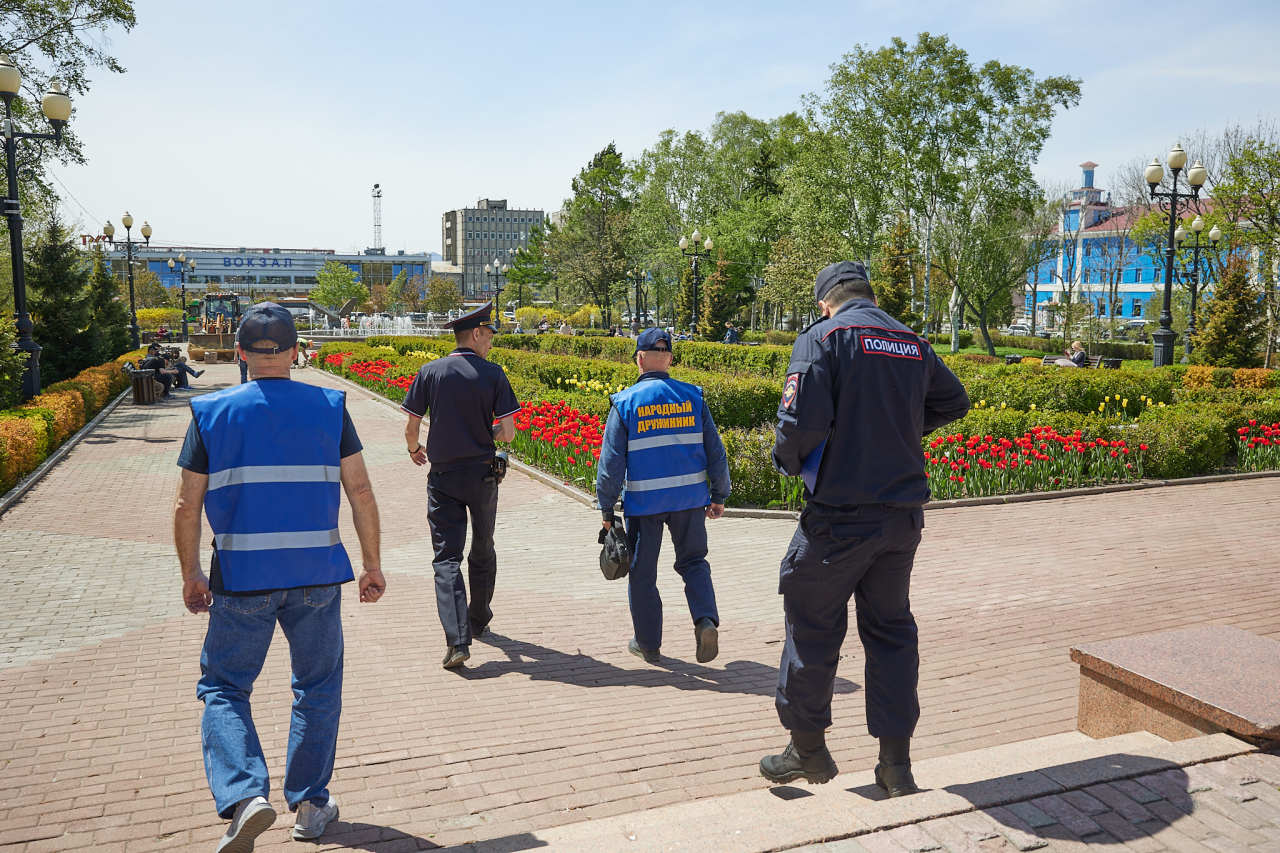 Народные дружинники Южно-Сахалинска активно участвуют в охране  общественного правопорядка | 30.05.2023 | Южно-Сахалинск - БезФормата