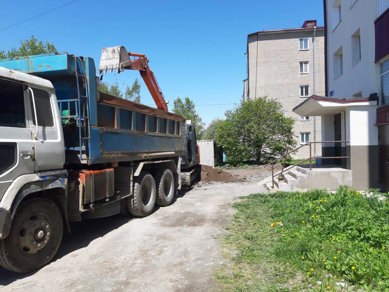 В Аниве приступили к ремонту по проекту 1000 дворов | 30.05.2022 |  Южно-Сахалинск - БезФормата