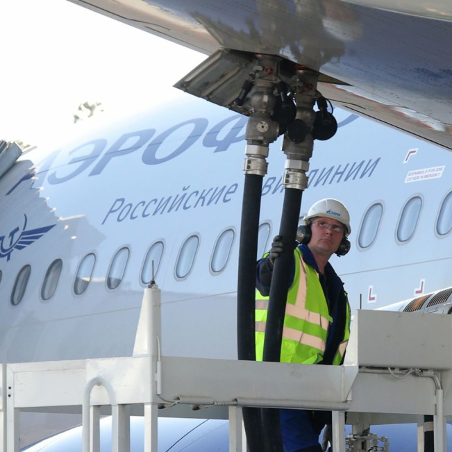 Aeroflot 2024. Авиакеросин подорожал. Скай ТРЕЙД самолет. Авиакеросин. Противо Мороз авиа киросина.